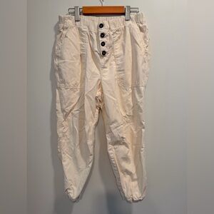 Women’s Cream Button-Front Jogger Pants